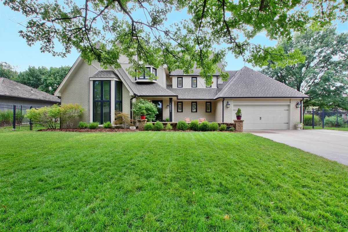 14301 E Cascades Ct, Wichita, KS 67230