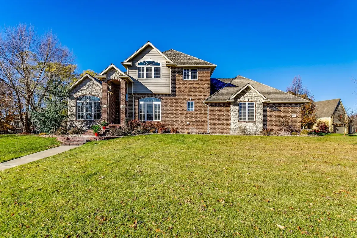 101 N Chelmsford Ct, Wichita, KS 67230