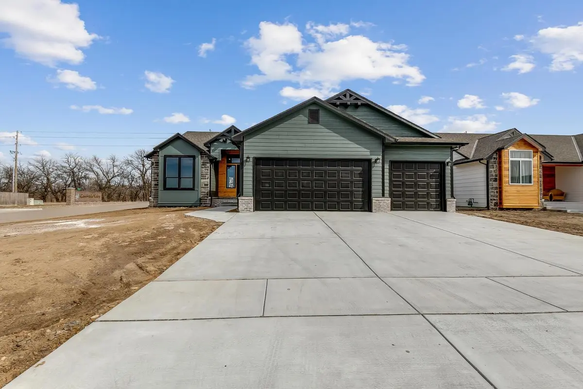 6722 N Silverton St, Park City, KS 67219