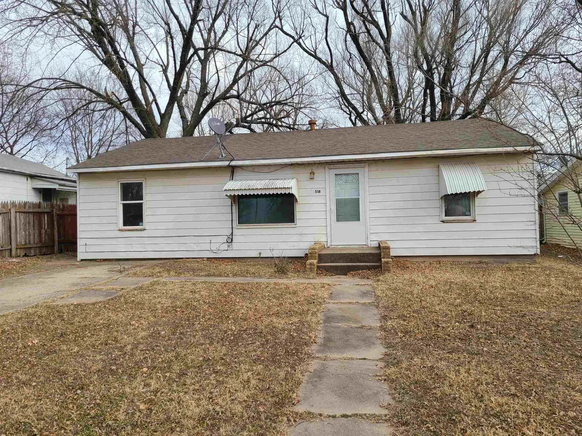 518 N 8th St, Arkansas City, KS 67005
