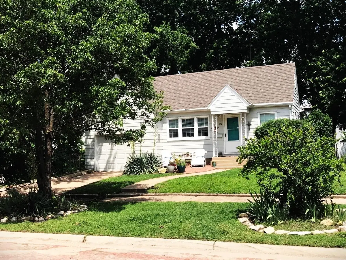 402 N School, Augusta, KS 67010