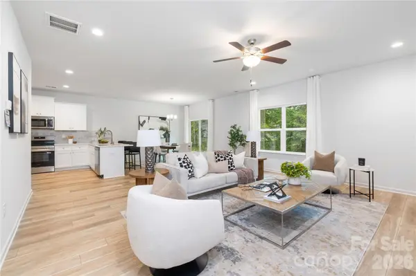 5035 San Francisco CIR, Charlotte, NC 28216