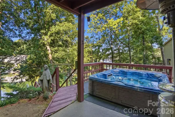 9067 Tulagi CT, Fort Mill, SC 29708
