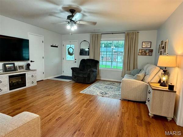56429 Turner Acres PL, New London, MO 63459