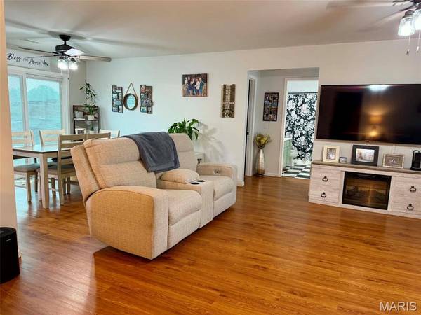 56429 Turner Acres PL, New London, MO 63459