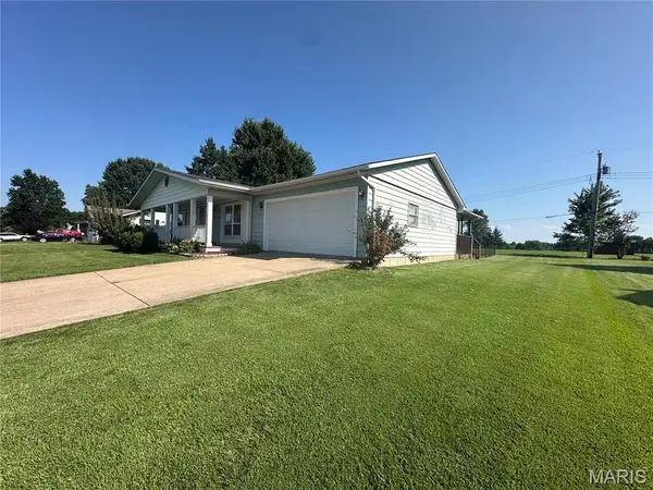 1806 Southridge LN, Owensville, MO 65066