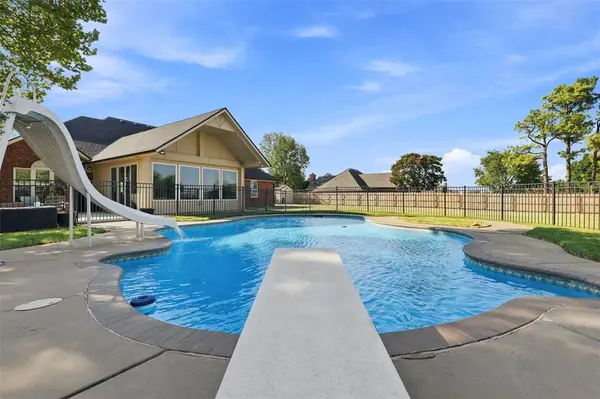 2020 Kyle DR, Guthrie, OK 73044