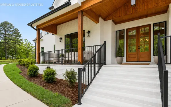 1825 Sawyer Farms Lane, Signal Mountain, TN 37377