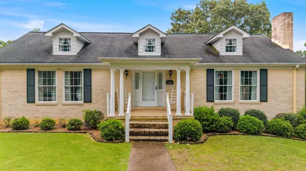 5956 Crestview Drive, Hixson, TN 37343