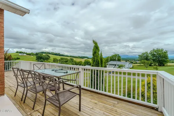 940 Hilltop Lane, Kodak, TN 37764