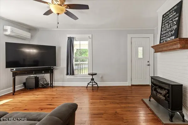 795 Athens Pike, Etowah, TN 37331