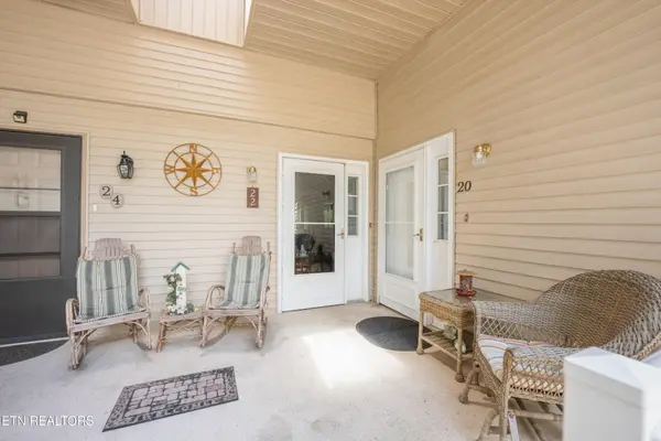 20 Hickory Hollow Circle, Crossville, TN 38555