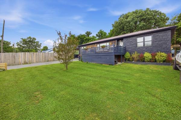 1205 Poole Street, Rossville, GA 30741