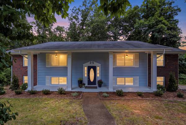 2824 Ridgecrest Drive, Chattanooga, TN 37406