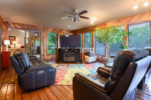 1349 N Cardington Ct, Wichita, KS 67212