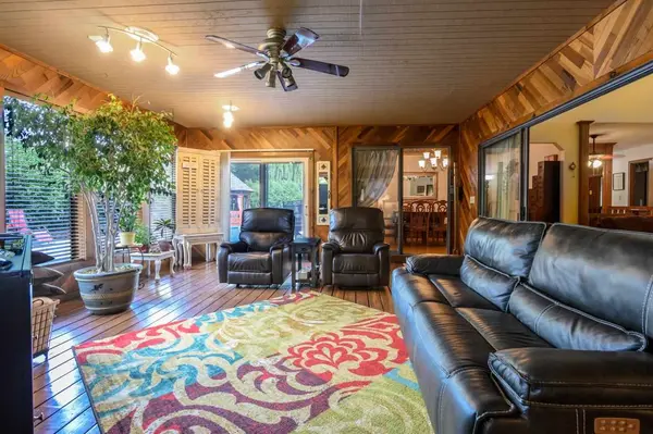 1349 N Cardington Ct, Wichita, KS 67212