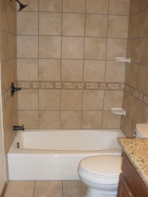 408 N C St, Arkansas City, KS 67005