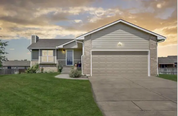 1601 E AUTUMN CIR, Goddard, KS 67052