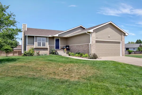 1601 E AUTUMN CIR, Goddard, KS 67052