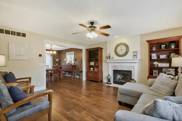 2616 N Ridgewood Ct, Wichita, KS 67220