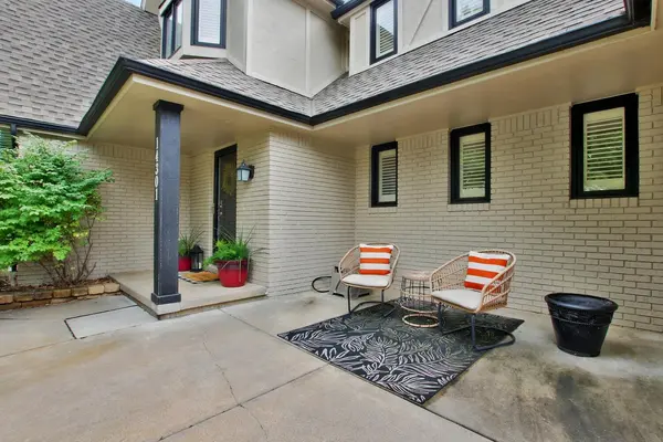 14301 E Cascades Ct, Wichita, KS 67230