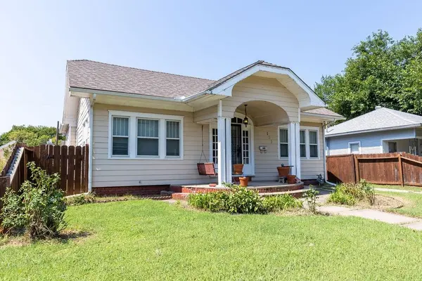 133 N Meridian Ave, Valley Center, KS 67147