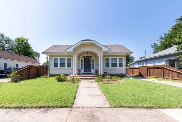 133 N Meridian Ave, Valley Center, KS 67147
