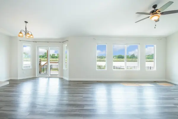 529 S Horseshoe Bnd, Maize, KS 67101