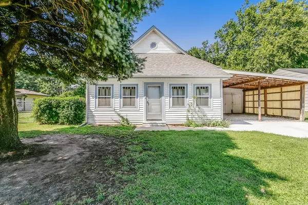 1509 N 2nd St, Arkansas City, KS 67005