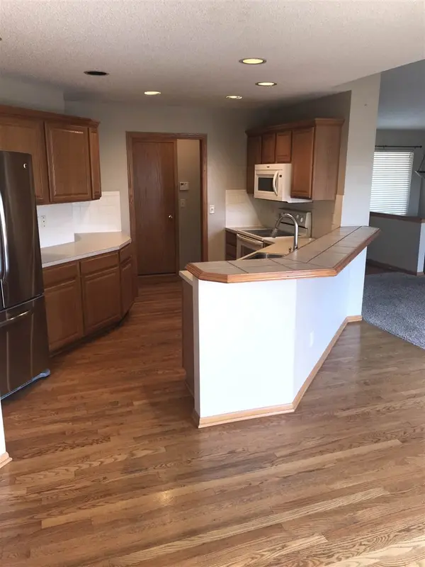 608 Brentwood Pl, Andover, KS 67002