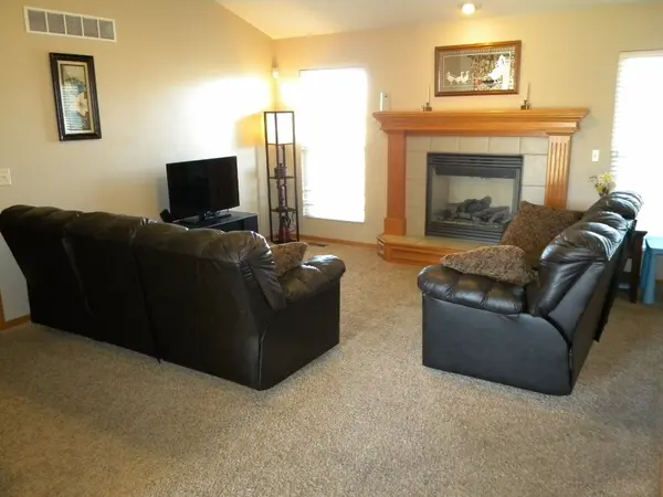 608 Brentwood Pl, Andover, KS 67002