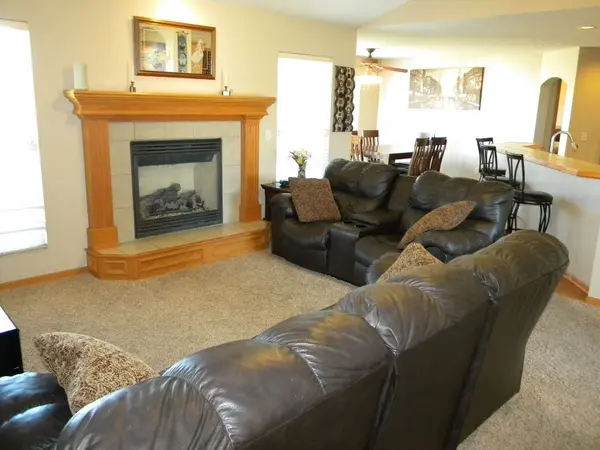608 Brentwood Pl, Andover, KS 67002