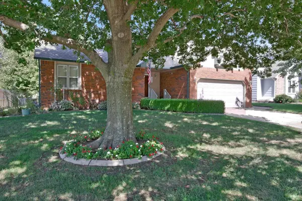 12014 Rolling Hills Dr, Wichita, KS 67235