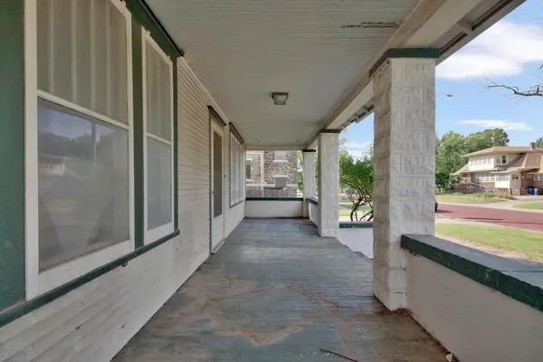 1016 Osage St, Augusta, KS 67010
