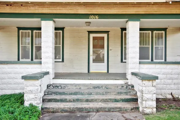 1016 Osage St, Augusta, KS 67010
