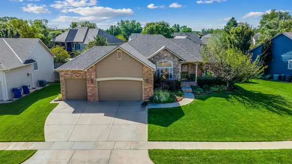 6501 W Shadow Lakes St, Wichita, KS 67205