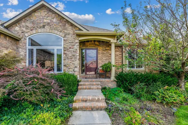 6501 W Shadow Lakes St, Wichita, KS 67205