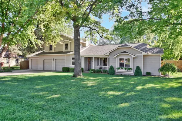 544 Opal Ave, Maize, KS 67101