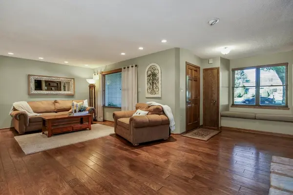 544 Opal Ave, Maize, KS 67101