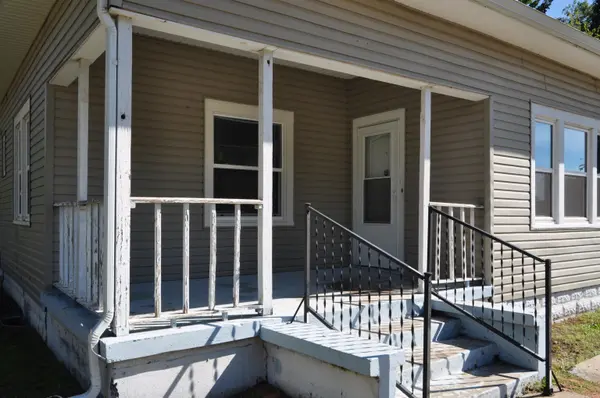 500 S King St, Mount Hope, KS 67108