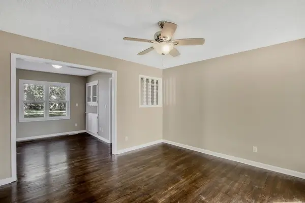 344 W 35th St S, Wichita, KS 67217