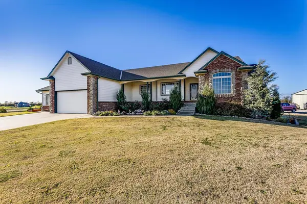 8015 S Butterfly Ct., Clearwater, KS 67026-8572