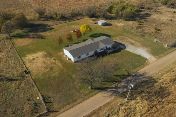 29809 191st Rd, Maple City, KS 67102