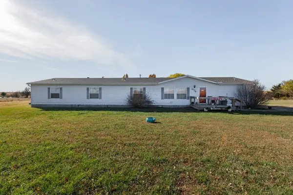 29809 191st Rd, Maple City, KS 67102