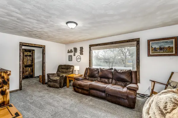 15944 SW Mulberry Rd, Rose Hill, KS 67133