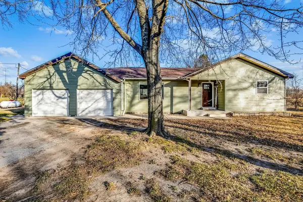 15944 SW Mulberry Rd, Rose Hill, KS 67133