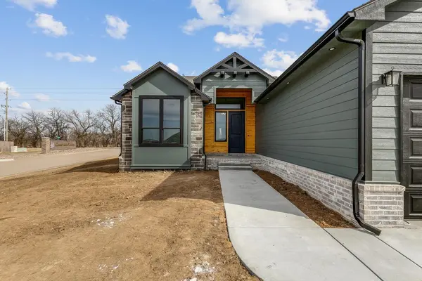 6722 N Silverton St, Park City, KS 67219