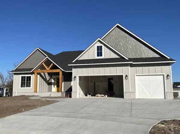 1618 N Shadow Rock cir, Andover, KS 67002