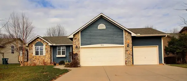 1816 E Wyndham Rd, Park City, KS 67219