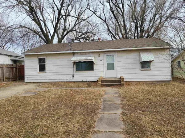 518 N 8th St, Arkansas City, KS 67005